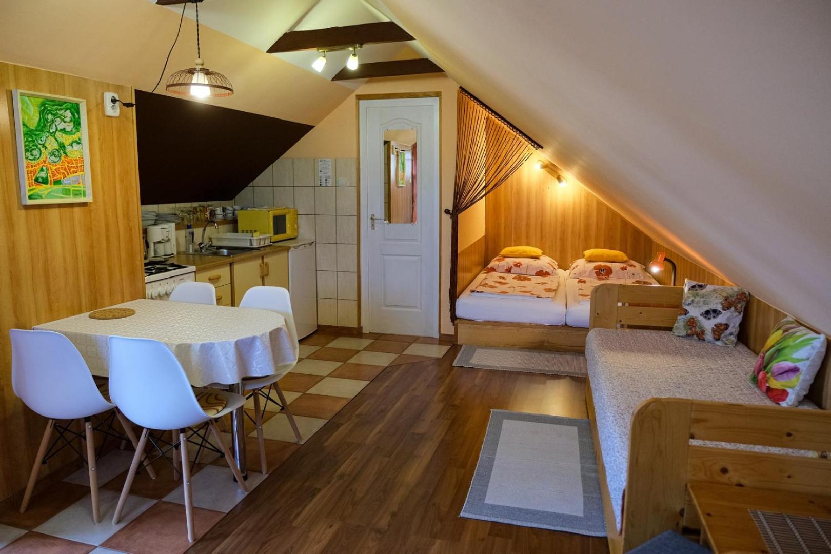 4 Évszak Apartman Gyula Esterno foto